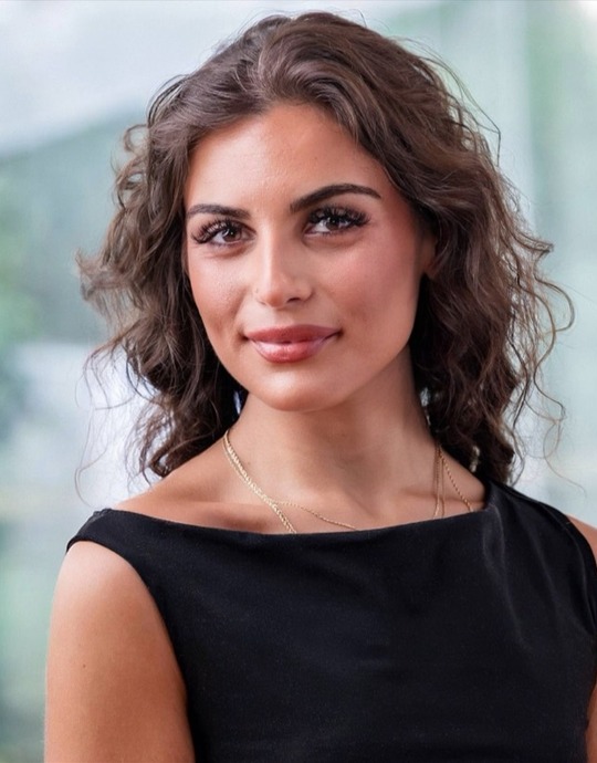 Gianna Besser, PharmD, founder of Doses of Direction